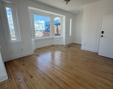 2 Bank Street - Photo Thumbnail 9