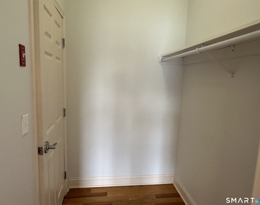 2518 Whitney Avenue - Photo Thumbnail 22