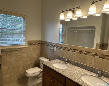 2518 Whitney Avenue - Photo Thumbnail 6