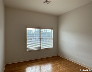 2518 Whitney Avenue - Photo Thumbnail 21