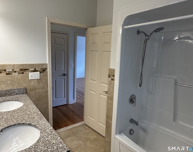 2518 Whitney Avenue - Photo Thumbnail 7