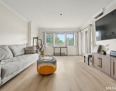 1633 Washington Boulevard - Photo Thumbnail 5