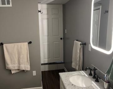505 S Main St - Photo Thumbnail 13
