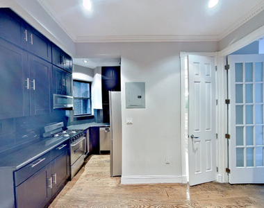 9 West 103rd Street - Renovated  - Photo Thumbnail 3