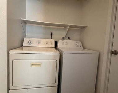 6206 W University Avenue - Photo Thumbnail 21