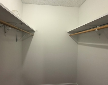 6206 W University Avenue - Photo Thumbnail 16