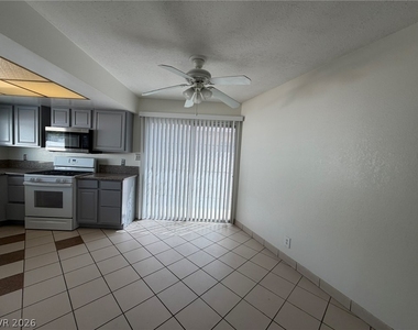 6206 W University Avenue - Photo Thumbnail 8
