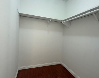 6206 W University Avenue - Photo Thumbnail 23