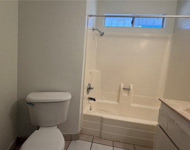 6206 W University Avenue - Photo Thumbnail 24