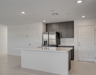 126 Barringswell Avenue - Photo Thumbnail 8