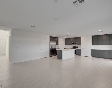 126 Barringswell Avenue - Photo Thumbnail 5