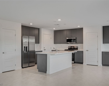126 Barringswell Avenue - Photo Thumbnail 6