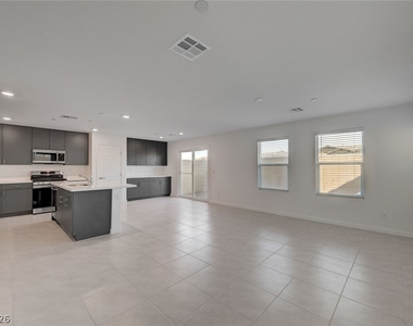 126 Barringswell Avenue - Photo Thumbnail 4
