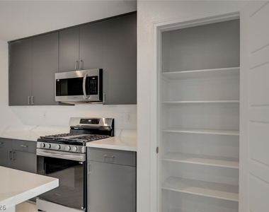 126 Barringswell Avenue - Photo Thumbnail 14