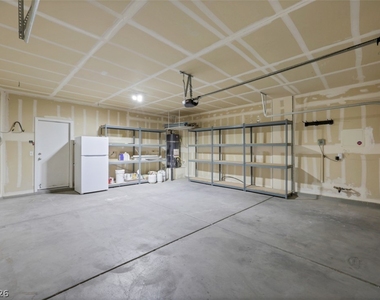 976 Crescent Falls Street - Photo Thumbnail 26
