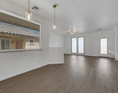 976 Crescent Falls Street - Photo Thumbnail 8