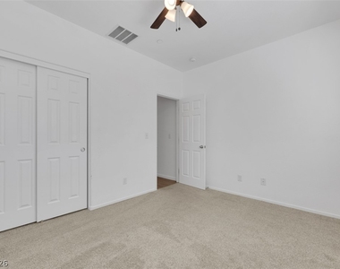976 Crescent Falls Street - Photo Thumbnail 22