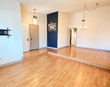 2783 Carnation Lane - Photo Thumbnail 9