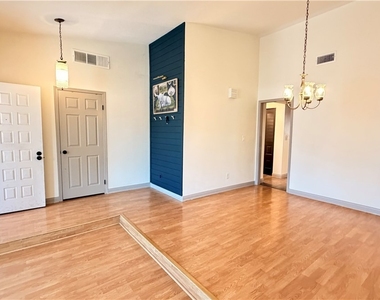 2783 Carnation Lane - Photo Thumbnail 8