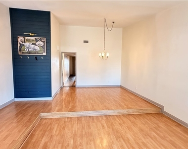 2783 Carnation Lane - Photo Thumbnail 10