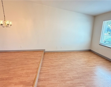2783 Carnation Lane - Photo Thumbnail 4