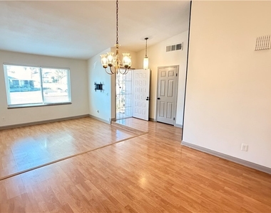 2783 Carnation Lane - Photo Thumbnail 7