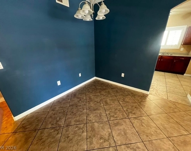 3925 Lazy Pine Street - Photo Thumbnail 15