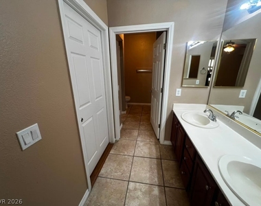 3925 Lazy Pine Street - Photo Thumbnail 27
