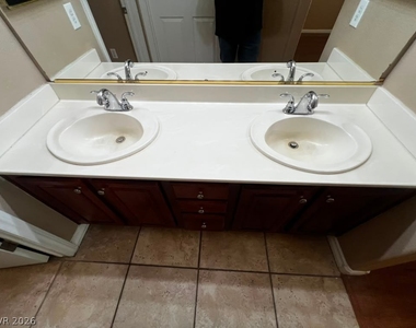 3925 Lazy Pine Street - Photo Thumbnail 30