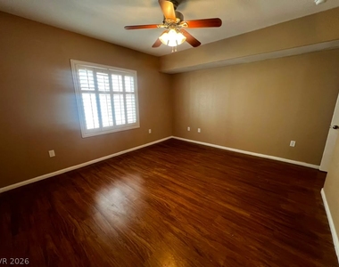 3925 Lazy Pine Street - Photo Thumbnail 25