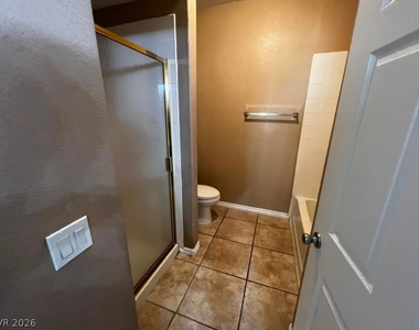 3925 Lazy Pine Street - Photo Thumbnail 28
