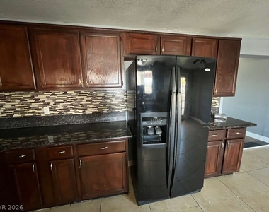 913 Shadow Mountain Place - Photo Thumbnail 28