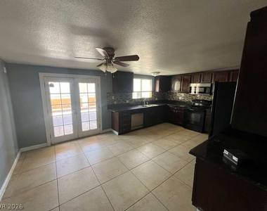 913 Shadow Mountain Place - Photo Thumbnail 20