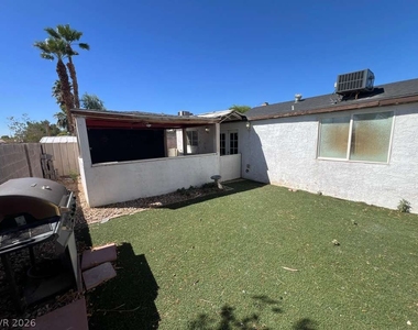 913 Shadow Mountain Place - Photo Thumbnail 35