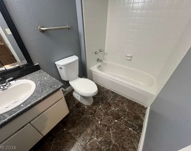 913 Shadow Mountain Place - Photo Thumbnail 7