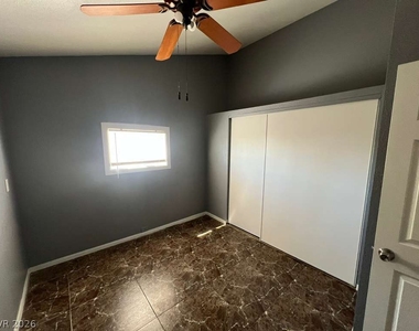 913 Shadow Mountain Place - Photo Thumbnail 18