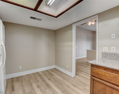 6632 Wheelbarrow Peak Drive - Photo Thumbnail 10