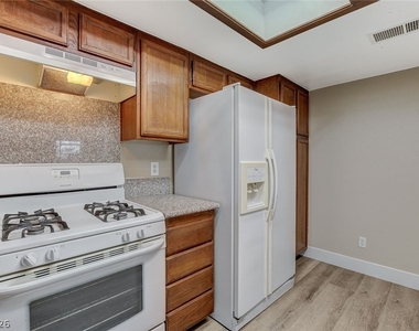 6632 Wheelbarrow Peak Drive - Photo Thumbnail 9