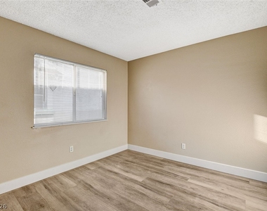 6632 Wheelbarrow Peak Drive - Photo Thumbnail 31