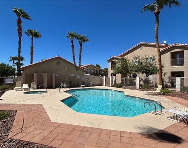 2110 Los Feliz Street - Photo Thumbnail 2