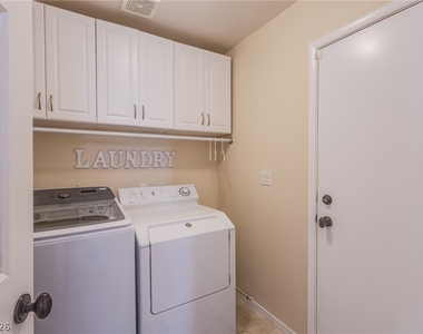 253 Camelback Ridge Avenue - Photo Thumbnail 6