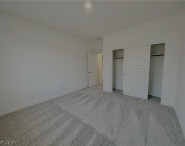 333 Laurel Peak Drive - Photo Thumbnail 8