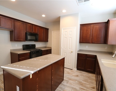 8947 College Green Street - Photo Thumbnail 12