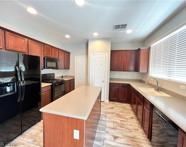 8947 College Green Street - Photo Thumbnail 3