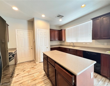 8947 College Green Street - Photo Thumbnail 10