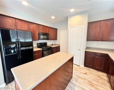 8947 College Green Street - Photo Thumbnail 5