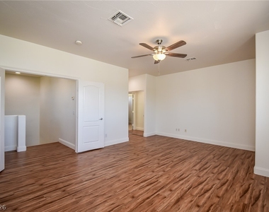 10243 Bright Harbor Avenue - Photo Thumbnail 33