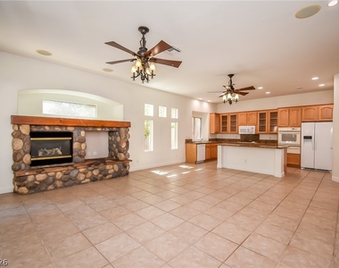 10243 Bright Harbor Avenue - Photo Thumbnail 13