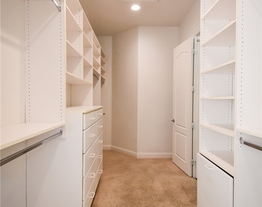10243 Bright Harbor Avenue - Photo Thumbnail 20
