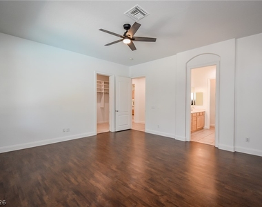 10243 Bright Harbor Avenue - Photo Thumbnail 17